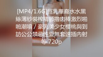 《居家摄像头破解》偷窥小伙拉起还在睡觉的女友就是一通猛操