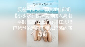 新来的小女人全程露脸在镜头前让狼友调教，大奶子好诱人，无毛白虎逼性感粉嫩，道具自慰呻吟，淫声荡语不断