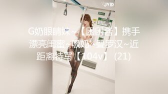 【精品偷拍】女生宿舍全景偷拍9位颜值都不错女生4 (1)