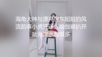 [MP4/ 509M] 大屌哥双飞姐妹花，露脸激情上位抽插，草了姐姐让妹妹舔大鸡巴，让小哥压在身下爆草抽插