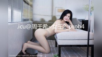 潜入写字楼女厕偷拍一身黑装长发美女被拍两次前后都被看光光