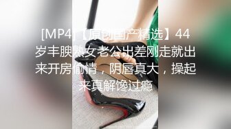 身材纖瘦曼妙雙馬尾青春活力萌妹,笑起來很甜,露虎牙,扭動誘人身體,可惜胸不大