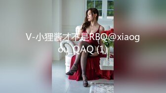 【新速片遞】&nbsp;&nbsp;商场女厕全景偷拍黑丝高跟美女的极品小嫩B一边抽烟一边嘘嘘[380M/MP4/02:54]